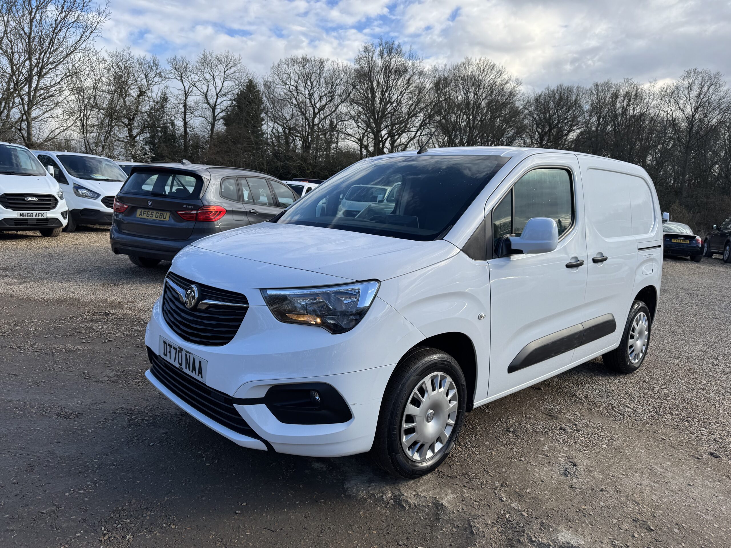 
								Vauxhall Combo 1.5 Turbo D 2300 Sportive L1 H1 Euro 6 full									