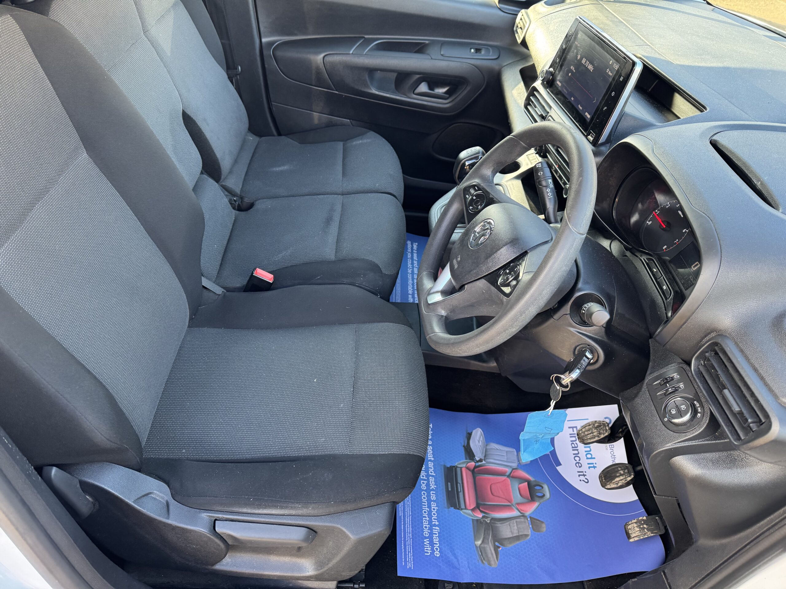 
								Vauxhall Combo 1.5 Turbo D 2300 Sportive L1 H1 Euro 6 full									