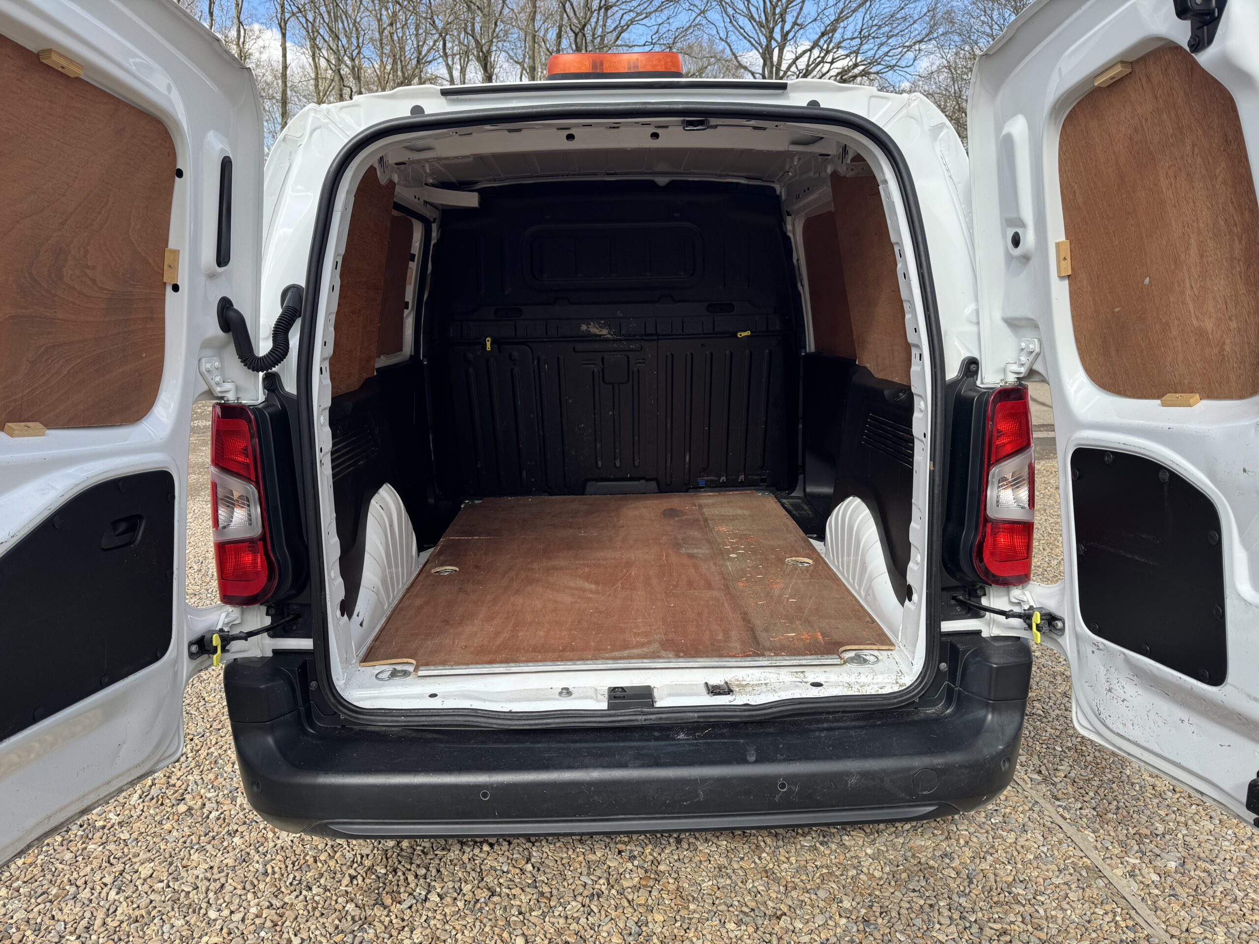 
								Peugeot Partner 1.5 BlueHDi 1000 Professional Standard Panel Van SWB Euro 6 full									