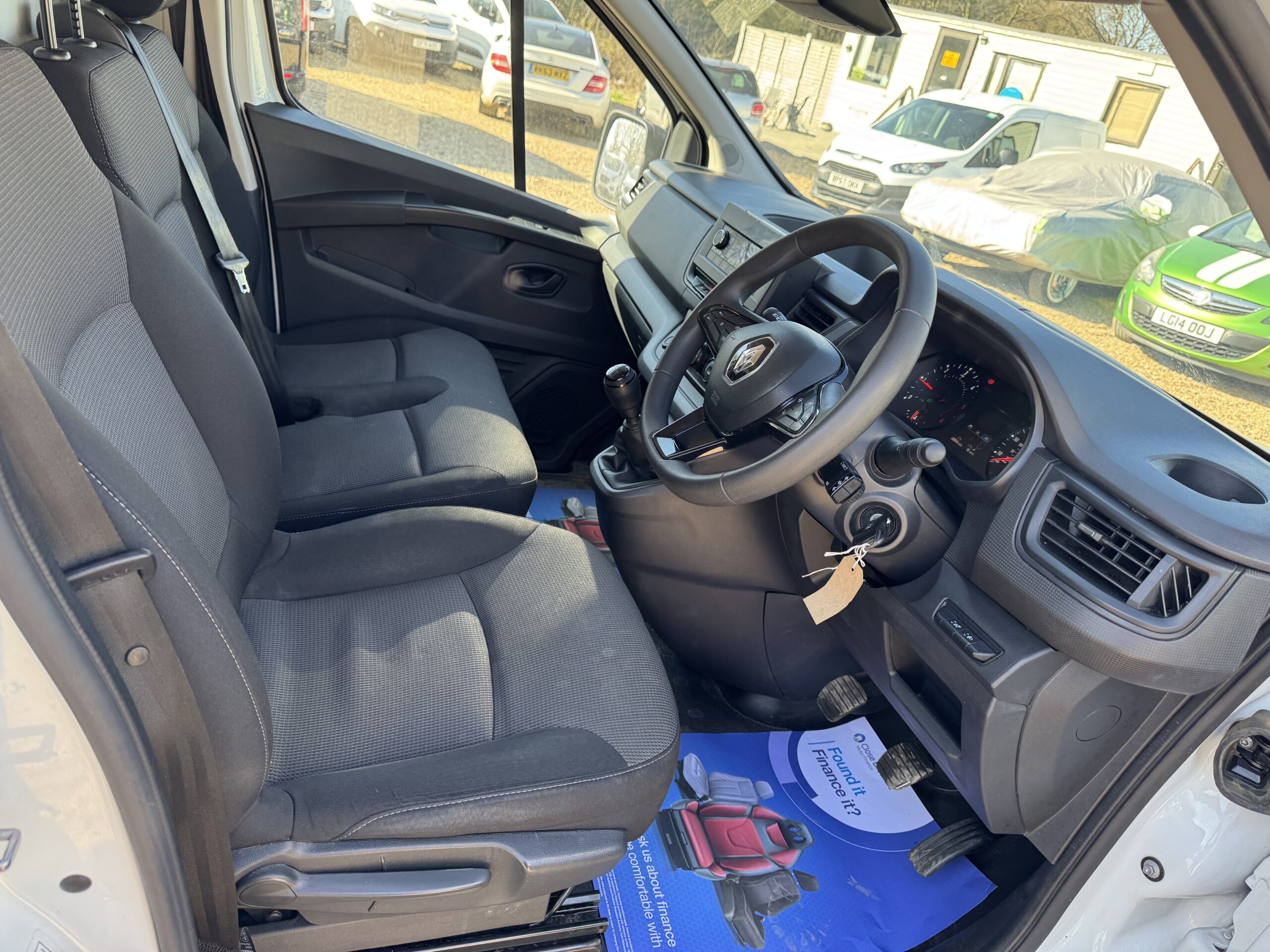 
								Renault Trafic 2.0 dCi Blue 28 Business SWB Euro 6 full									