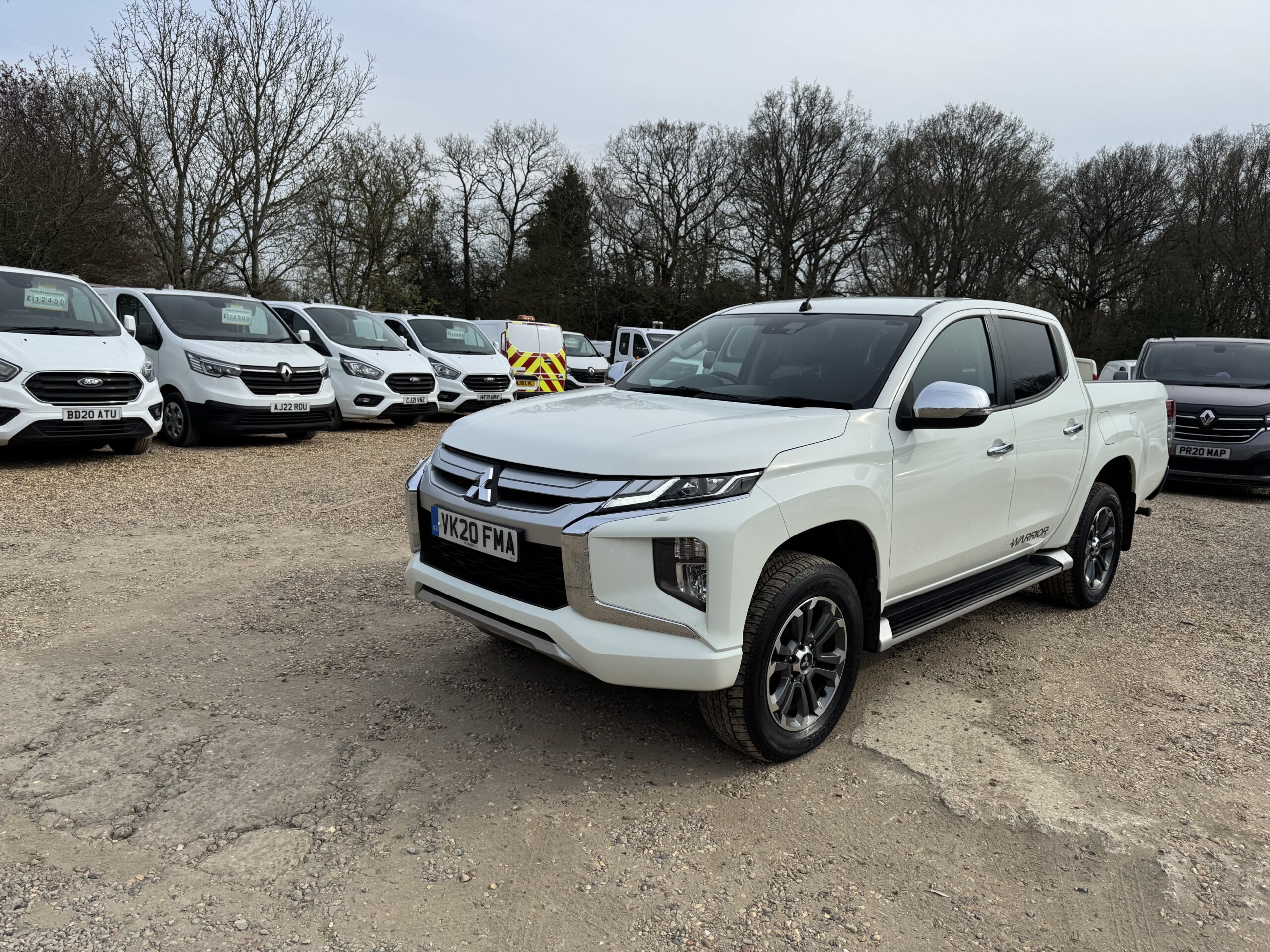 
								Mitsubishi L200 2.2 DI-D DC Warrior 4WD Euro 6 full									