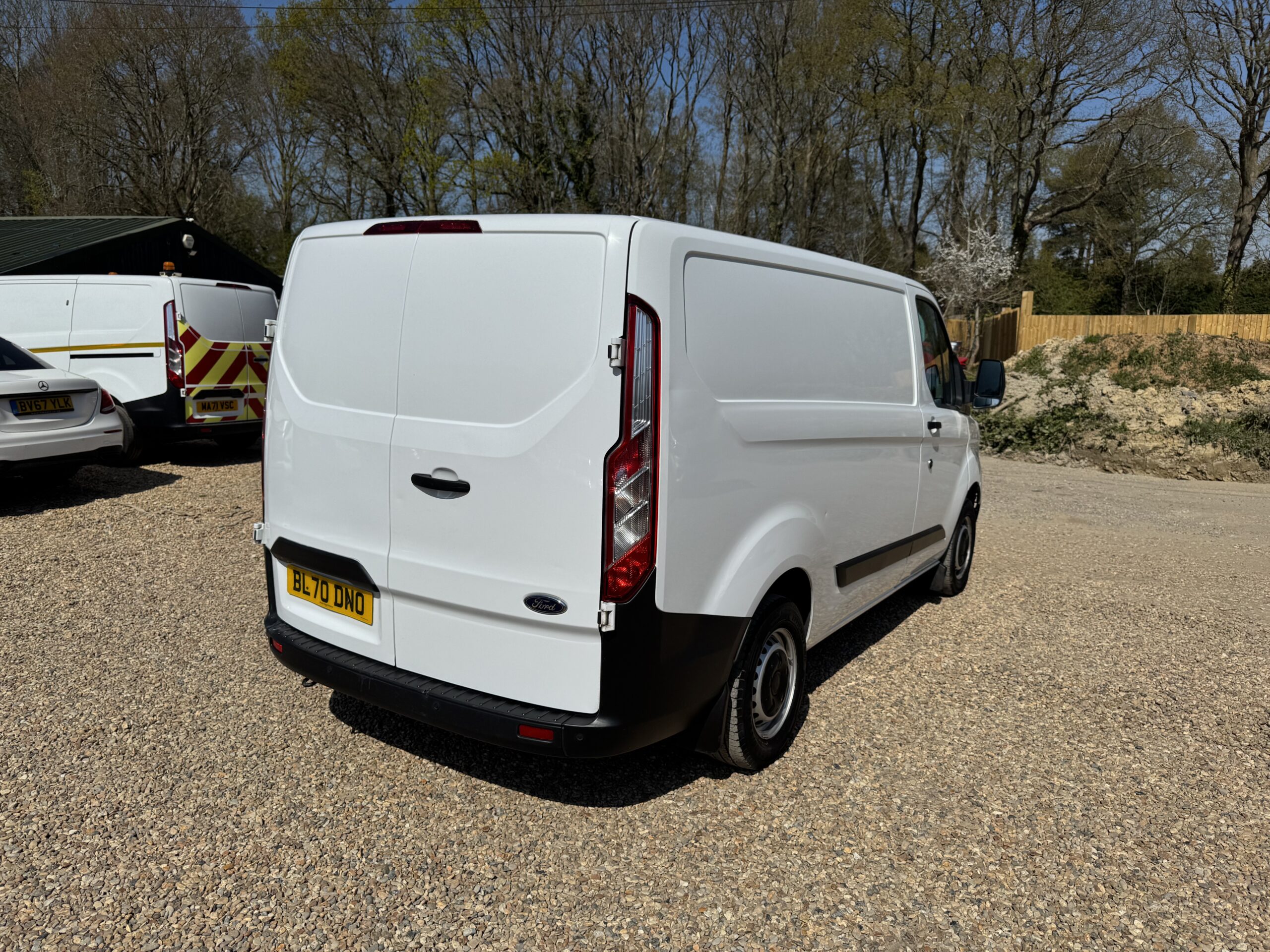
								Ford Transit Custom 2.0 300 EcoBlue Leader L1 H1 Euro 6 full									