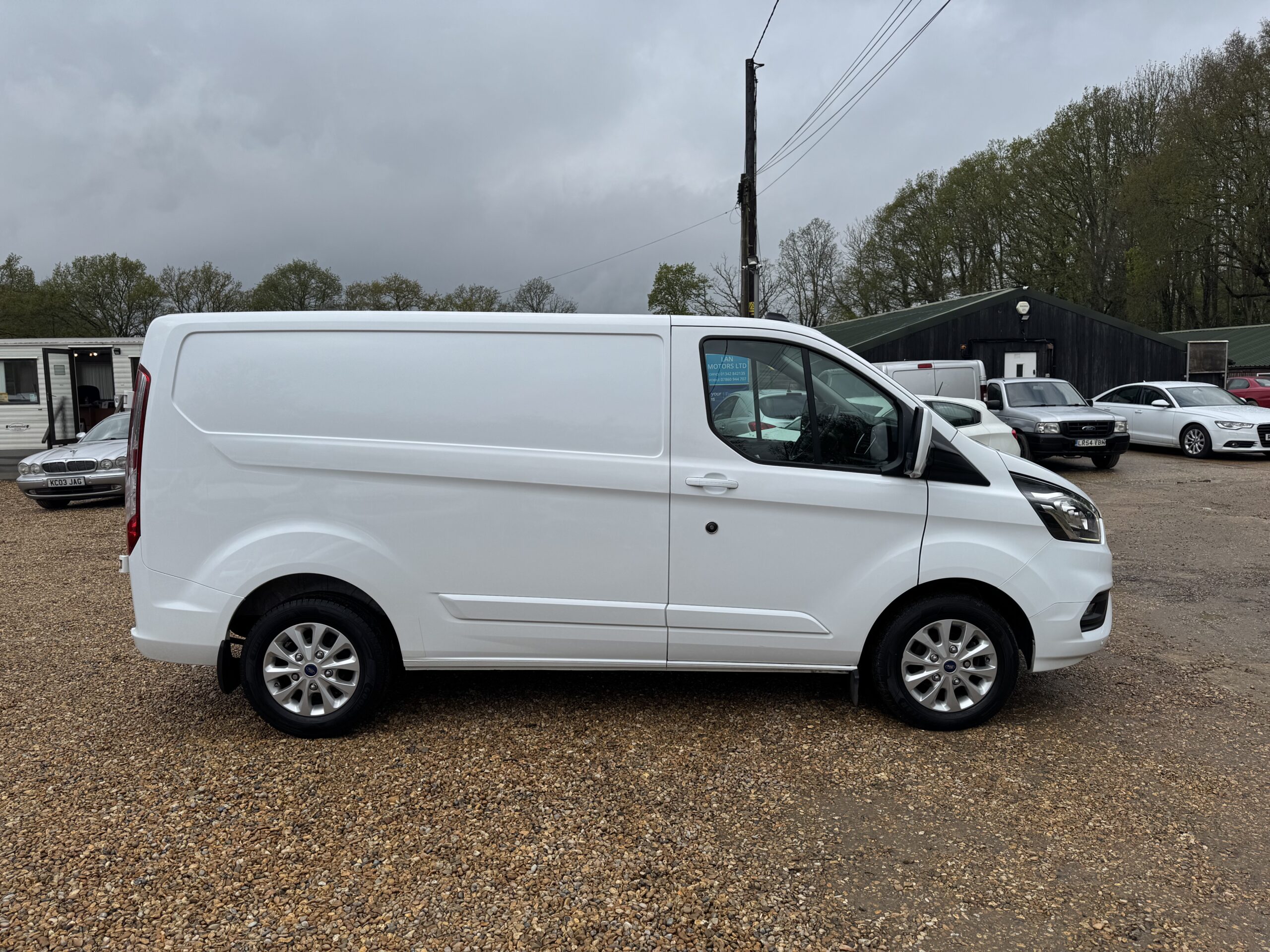 
								Ford Transit Custom 2.0 300 EcoBlue Limited L1 H1 Euro 6 full									