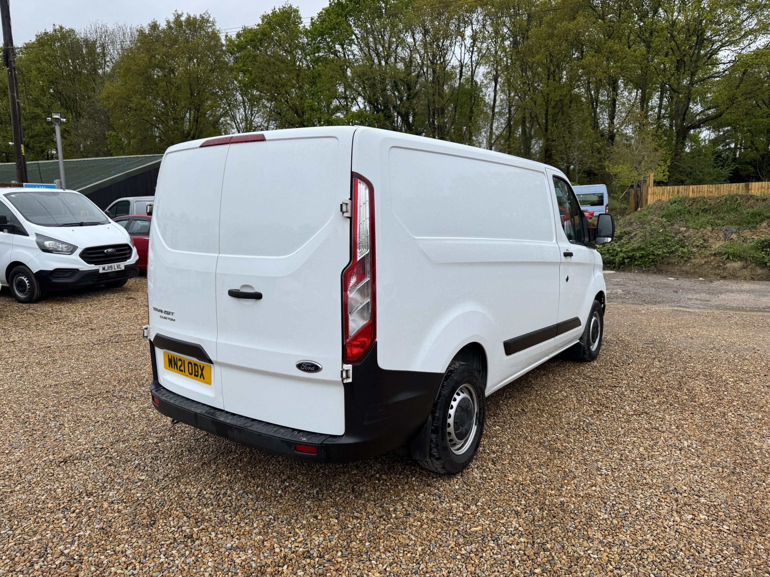 
								Ford Transit Custom 2.0 300 EcoBlue Leader L1 H1 Euro 6 full									