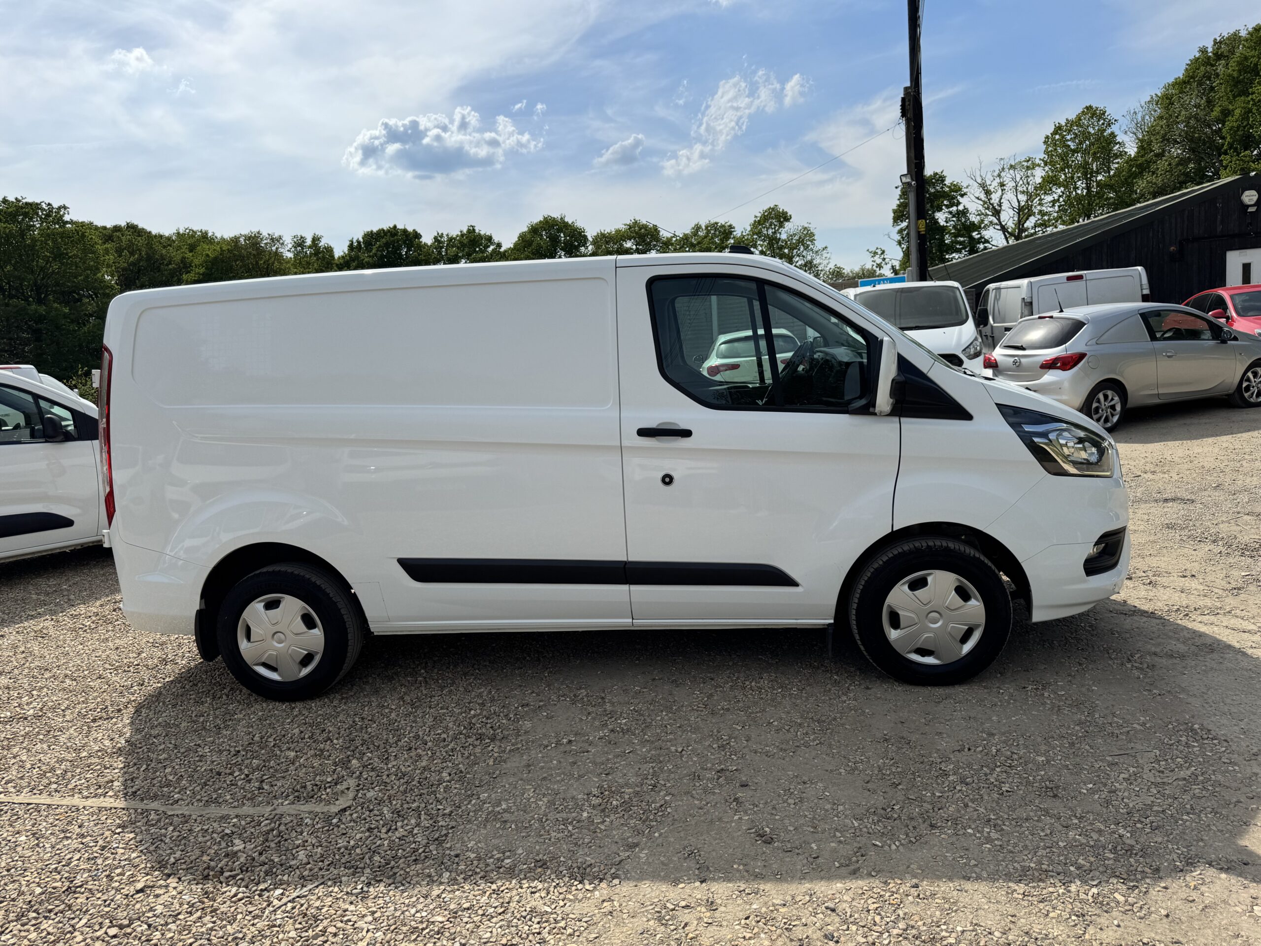 
								Ford Transit Custom 2.0 300 EcoBlue Trend L1 H1 Euro 6 full									