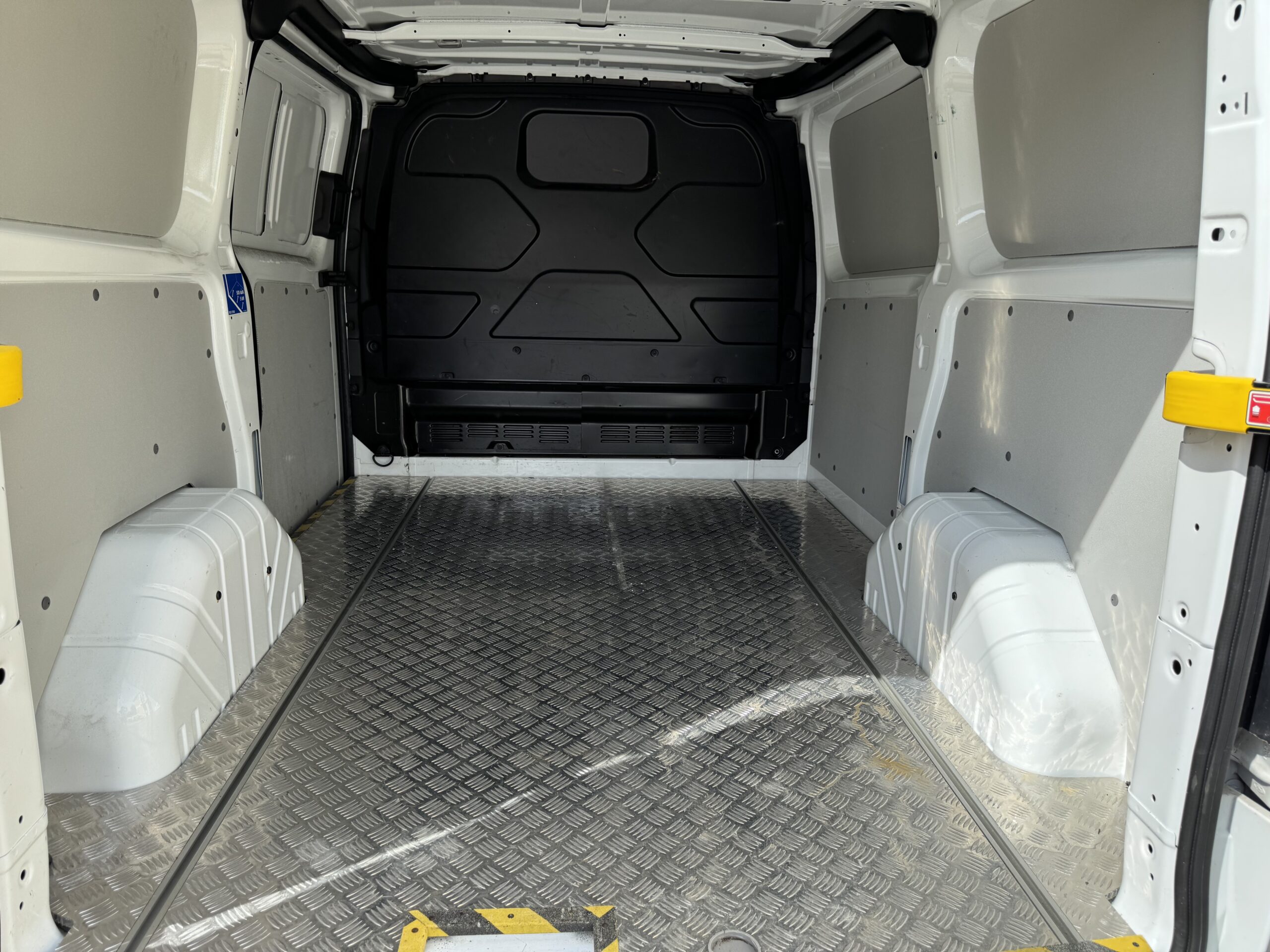 
								Ford Transit Custom 2.0 300 EcoBlue Trend L1 H1 Euro 6 full									