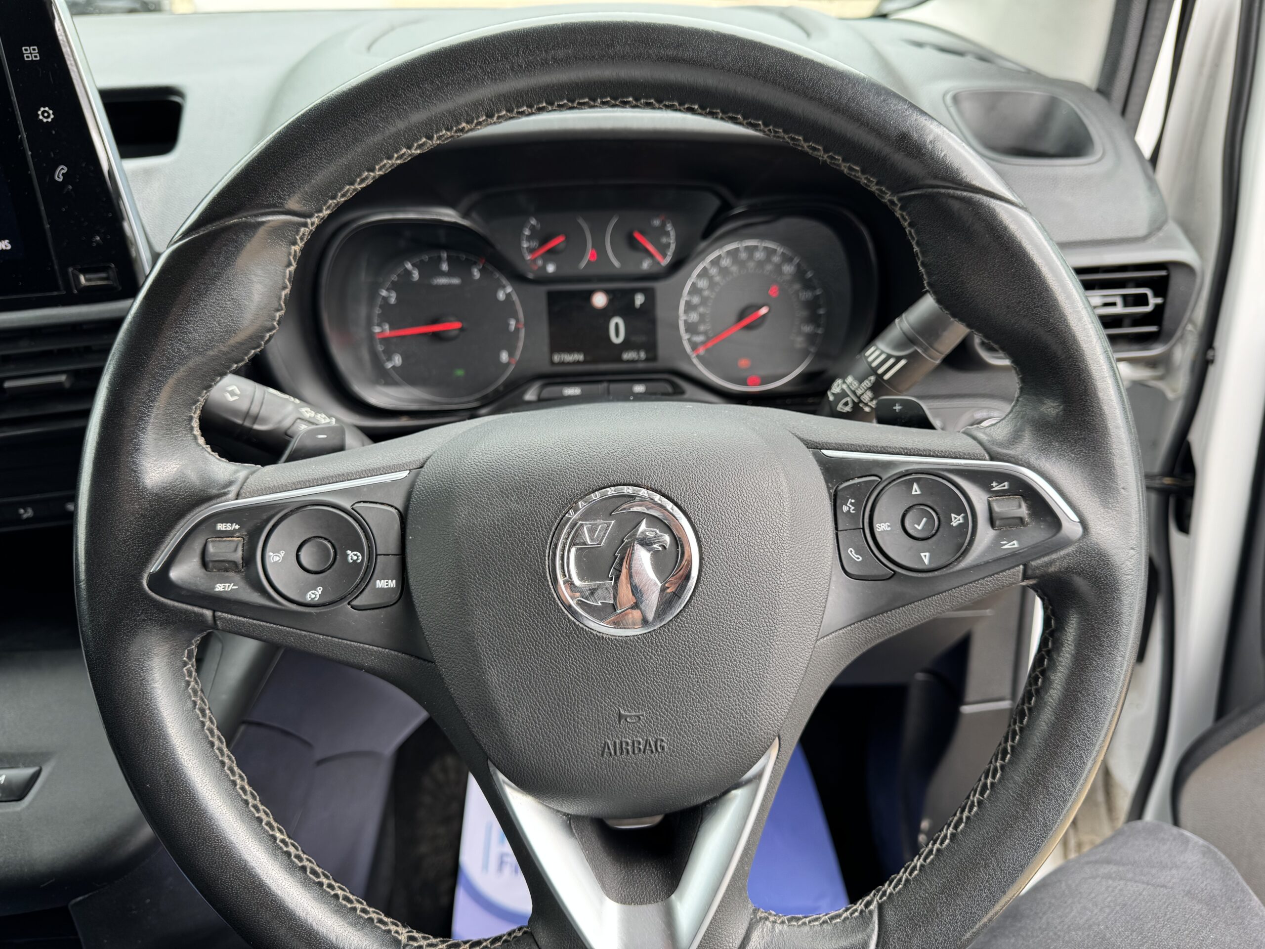 
								Vauxhall Combo 1.5 Turbo D 2300 Edition Auto L2 H1 Euro 6 full									
